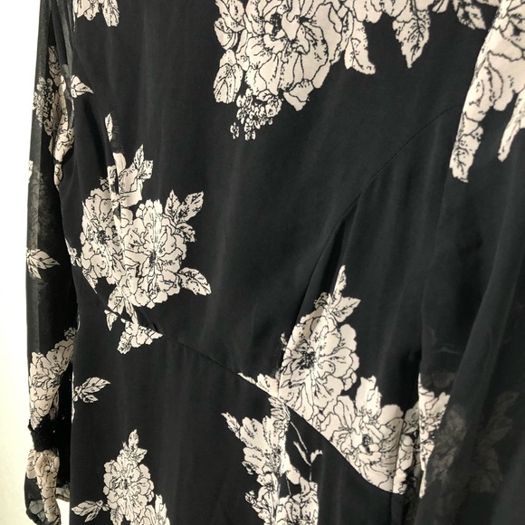 Black Flower Print Dress. Size Small - Picture 4 of 7